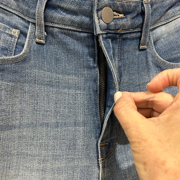 L'AGENCE HARMON HIGH-RISE SLIM PANT IN BLUE. Size 28 - Picture 12 of 12